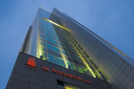 „Andersia Tower” Centrum Biurowe, Hotel w Poznaniu